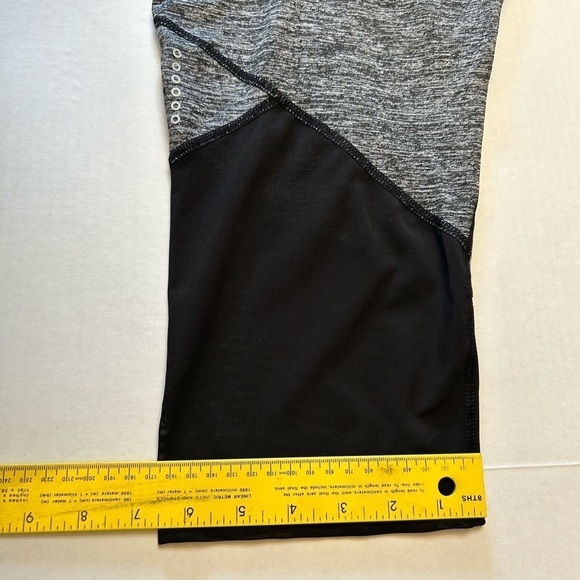 RAG athletic Plus Size black & grey capri leggings with mesh panels Sz-2X D7 - Picture 5 of 7